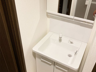 洗面リフォーム 使いやすい水栓がついた洗面台