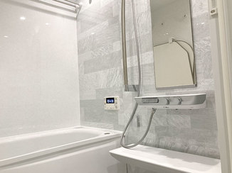 バスルームリフォーム 機能が充実したお掃除しやすい浴室とレンジフード